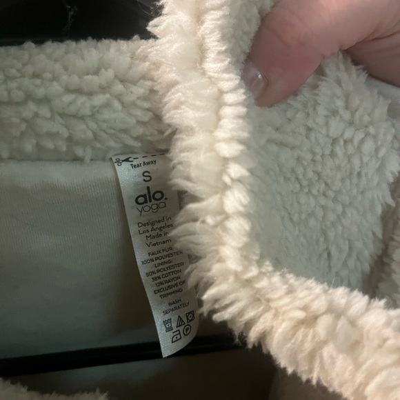 ALO YOGA Foxy Sherpa Bomber jacket - Picture 5 of 5